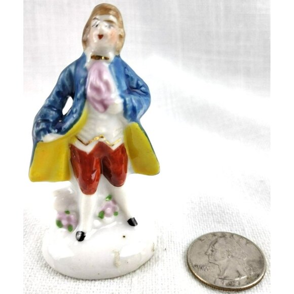 Colonial Noble Man Vintage Occupied Japan Hand Painted 3 Inch Statue - Picture 2 of 12